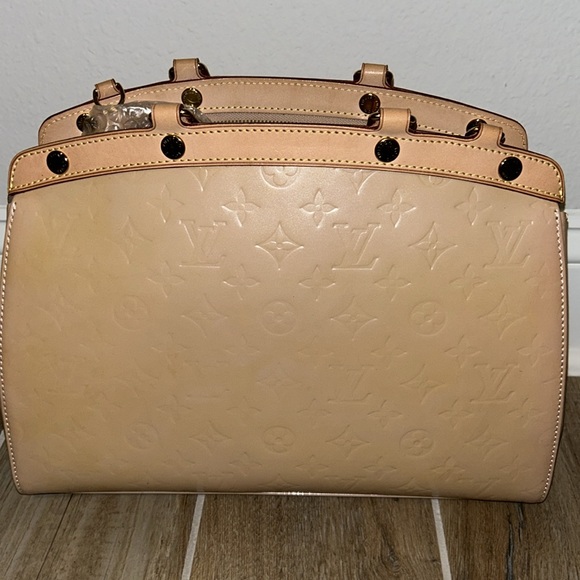 Brea Patent Leather Shoulder Handbag - Picture 6 of 15